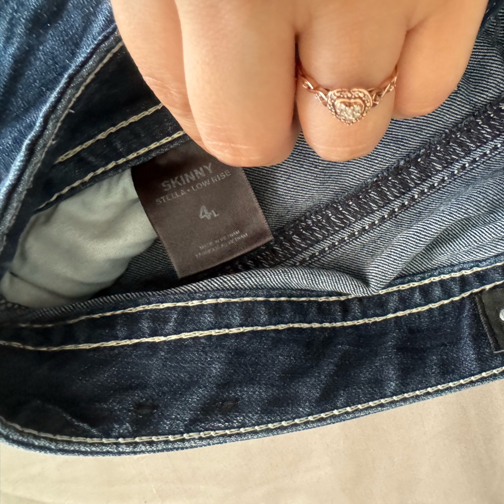 Express Low Rise Jeans - Picture 3 of 4